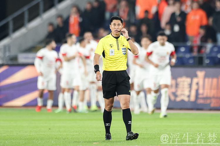 参加候选裁判员培训班,马宁再次冲击世界杯 参加候选裁判员培训班,马宁再次冲击世界杯